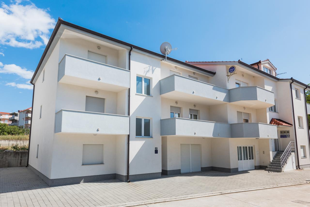 Apartments Marko Podstrana Exterior photo